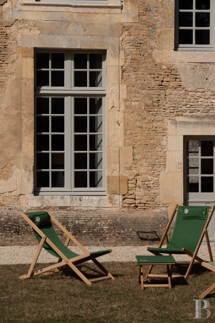 A château and its outbuildings in walled grounds to the north-east of Falaise, in Calvados - photo  n°8